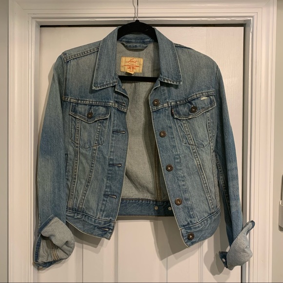 Levi's Women's Denim Jacket - Picture 3 of 5